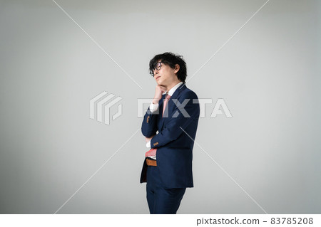 商人受苦 83785208