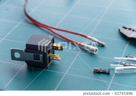 Giboshi terminal that can be easily attached and detached to connect the wiring cord 83785996