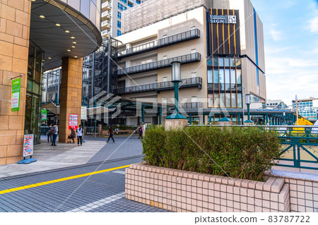 Scenery of the elevated sidewalk at the south exit of Fuchu Station on the Keio Line Scenery of the elevated sidewalk at the south exit of Fuchu Station on the Keio Line 83787722