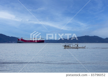Scenery of Mikawa Bay (View of Atsumi Peninsula from Nishiura Palm Beach) 83796052