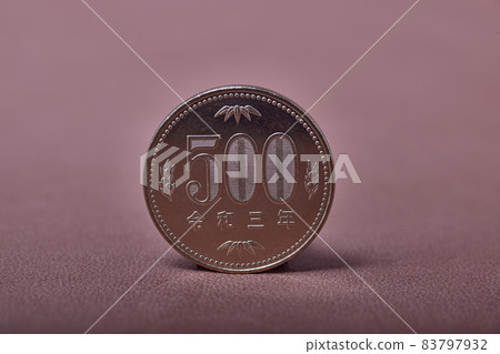 500 yen coin 83797932