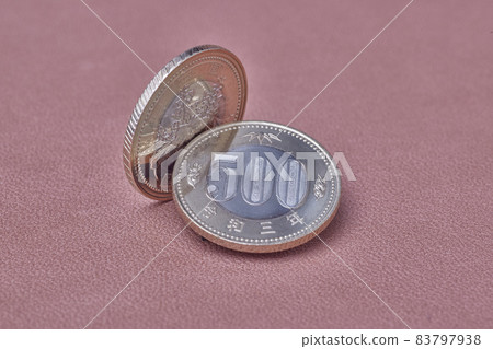500 yen coin 83797938