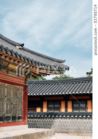 Sebyeonggwan Government Office Korean traditional architecture in Tongyeong, Korea 83798714