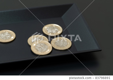 New 500 yen and change tray image 83798891