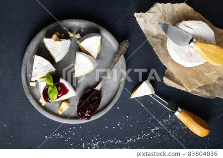 Camembert Cheese Camembert Cheese 83804036