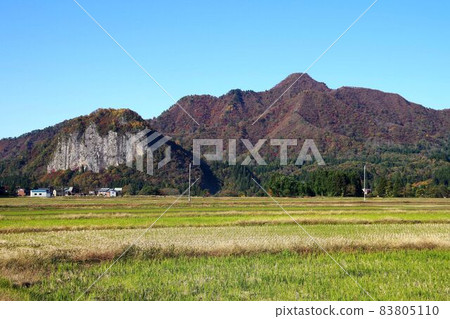 三條市下田市深秋八木花岩壁 83805110