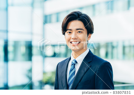 年輕商人男子拍攝合作《LINK FOREST》 年輕商人男子拍攝合作《LINK FOREST》 83807831