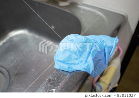 Kitchen sink, washroom, rubber gloves 83811027
