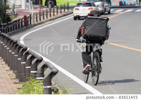 派送快遞 83811455