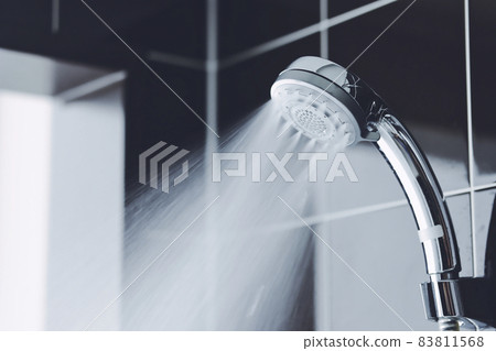 浴室淋浴 83811568