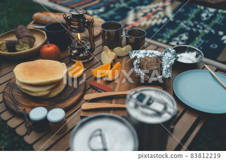 camp, camping, food 83812219