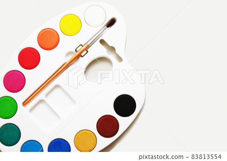 White palette for dyes 83813554