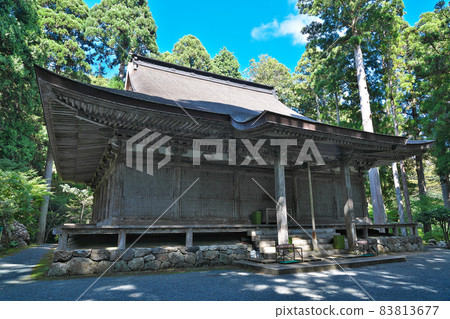 [Myotsuji Temple] In front of the gate in Obama City, Fukui Prefecture 83813677
