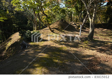 深秋的玄風城藏和群 中尾山,柴田勝家的大本營在靜岳之戰中 深秋的玄風城藏和群 中尾山,柴田勝家的大本營在靜岳之戰中 83815012