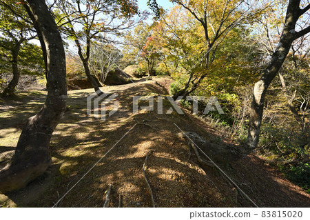深秋的玄風城藏和群 中尾山,柴田勝家的大本營在靜岳之戰中 深秋的玄風城藏和群 中尾山,柴田勝家的大本營在靜岳之戰中 83815020