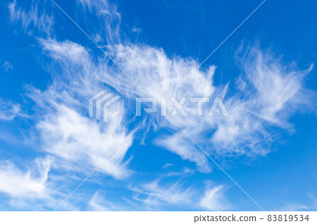 漂浮在藍天的秋雲 83819534