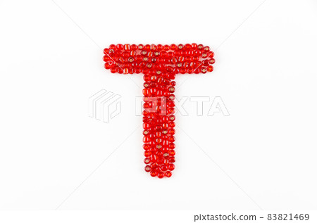 紅色串珠字母 T 紅色串珠字母 T 83821469