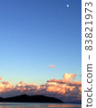 黃昏的海、島和月亮[香川縣小豆島] 83821973