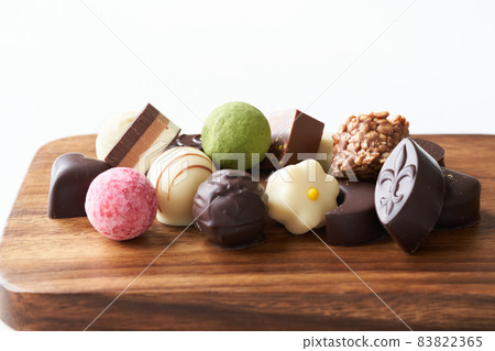 valentine chocolate 83822365