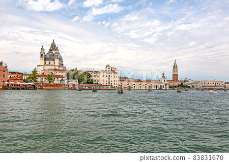 Panoramic view on Venice from lagoon during daytime 83831670