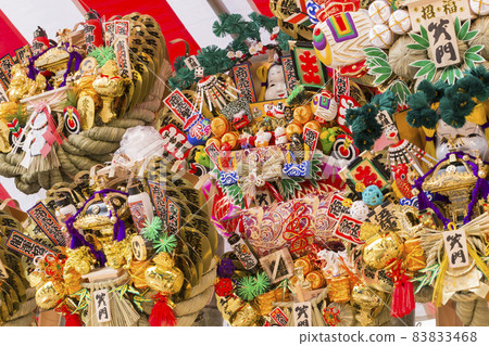 Tori no Ichi rake,繁榮的商業,多彩的神社 Tori no Ichi rake,繁榮的商業,多彩的神社 83833468