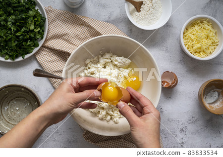 Cooking spinach quiche healthy homemade tart with spinach and cheese. Step by step recipe. 83833534