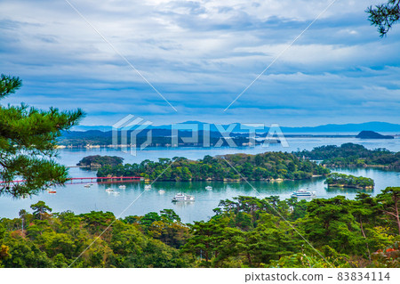 Three views of Japan Matsushima Superb view from the westbound Matsu Park 83834114