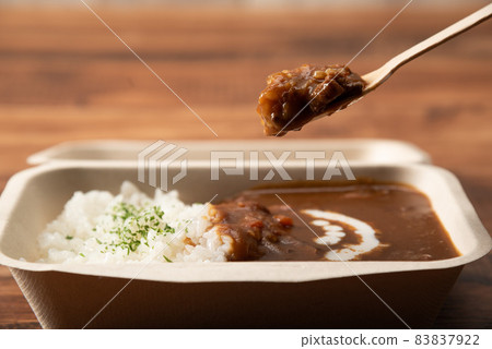 Beef stew takeaway lunch Beef stew takeaway lunch 83837922