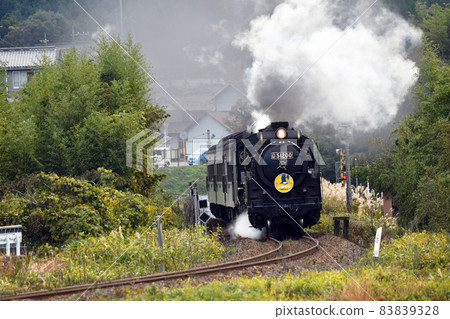 SL Yamaguchi running on the Yamaguchi Line 83839328