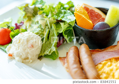 Morning Plate 83841551