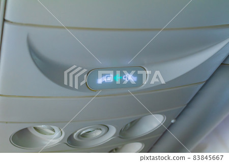 【圖片素材】乘客機上安全帶標誌(B787) 【圖片素材】乘客機上安全帶標誌(B787) 83845667