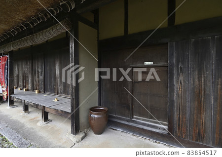被選為日本遺產的鳥取縣若狹町宮代田先生的茅草屋頂民居。 被選為日本遺產的鳥取縣若狹町宮代田先生的茅草屋頂民居。 83854517