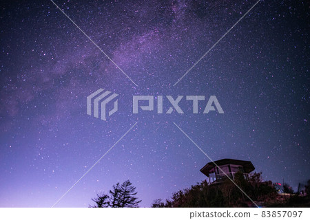 高根涼亭的星空 83857097
