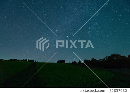 Starry sky (Yamamotoyama Plateau, Ojiya City, Niigata Prefecture) 83857680