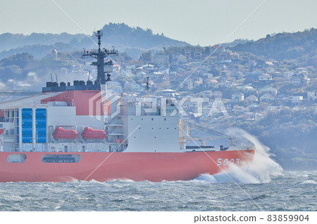 克服海浪的破冰船 Shirase 克服海浪的破冰船 Shirase 83859904