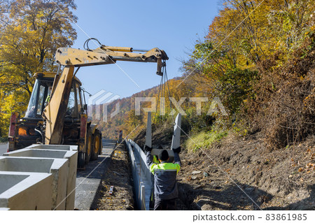 Construction site road burial of u-shaped gutter precast concrete drain Construction site road burial of u-shaped gutter precast concrete drain 83861985