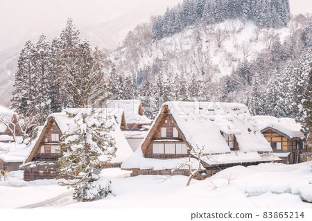 Ainokura Gassho-zukuri Village (Winter) 83865214