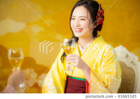 Hakama two-shaku sleeve kimono graduation ceremony 83865385