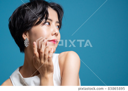 女性美容美中護膚 83865895
