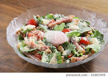 Caesar salad  83865949