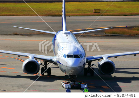 Osaka International Airport Remote Control Towing Spacer 8600 ANA Osaka International Airport Remote Control Towing Spacer 8600 ANA 83874491