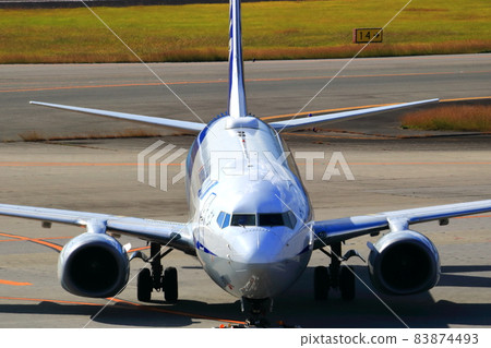 Osaka International Airport Remote Control Towing Spacer 8600 ANA Osaka International Airport Remote Control Towing Spacer 8600 ANA 83874493