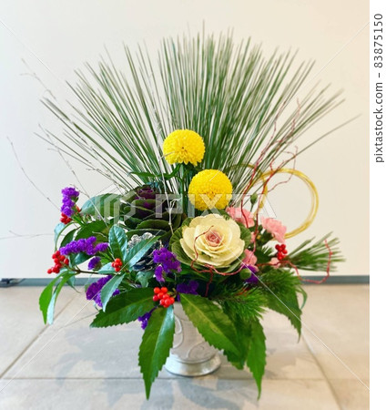 New Year's Flower Arrangement New Year's Flower Arrangement 83875150