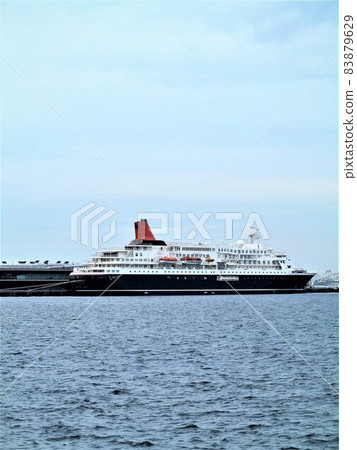Nippon Maru floating in the sea of Yokohama Port, vertical position 83879629