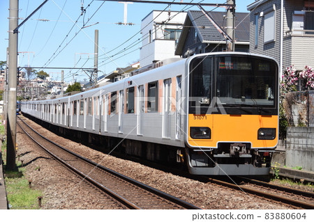 Tobu Railway 50000 series (Tokyu Toyoko Line Tohaku-Hakuraku) Tobu Railway 50000 series (Tokyu Toyoko Line Tohaku-Hakuraku) 83880604