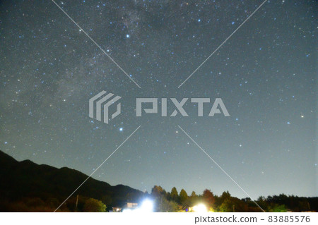 Swan flies to the Milky Way in Hakushu-cho, Hokuto City 83885576