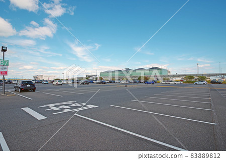 福岡縣北九州機場停車場和航站樓 83889812