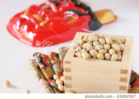 Setsubun bean sowing image 83892987