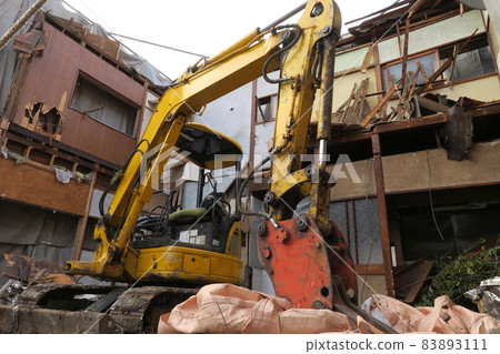 房屋拆遷工作 83893111