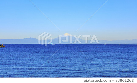 Mt. Fuji seen from Mitohama, Miura City, Kanagawa Prefecture, Shonan Miura Peninsula (winter) Mt. Fuji seen from Mitohama, Miura City, Kanagawa Prefecture, Shonan Miura Peninsula (winter) 83901268